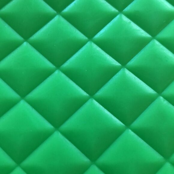 Up cycled ♻️ Neon Green Quilt Look 👀 Purse Gold front clasp reused plastic♻️ - Picture 4 of 17
